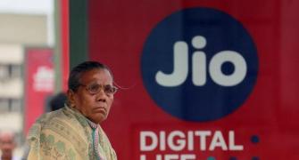 Jio's plan to make India '2G-mukt' will hit Voda Idea