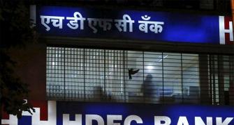Note-ban bites HDFC Bank, posts lowest-ever profit growth