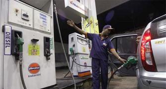 After fresh hike petrol costs Rs 123/lt in Parbhani