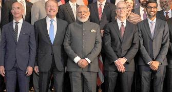 Davos: PM to meet 100 CEOs; FM to skip WEF