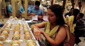 Gold jewellery demand likely to contract in Q2 and Q3