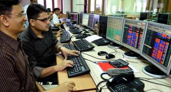 Markets rally for 3rd day; Sensex ends up 345 points