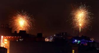 Govt lights up Diwali with Rs 3737 cr bonus
