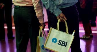 After offering VRS, SBI now plans to hire 14k staff