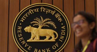 Govt invites applications for RBI deputy guv's post