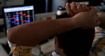 Sensex falls 223 points; FMCG, IT stocks drag