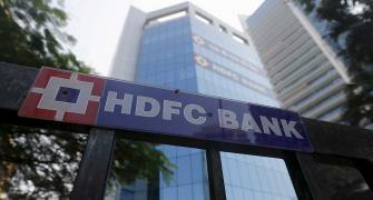 HDFC Bank Shares Dips: Should You Worry?