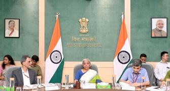 FM May Stick To Fiscal Deficit Target