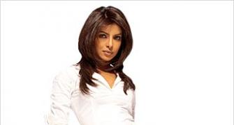 Vote: Priyanka Chopra's hottest look