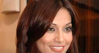 How Bipasha almost got smooched!