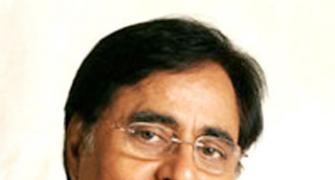 Bollywood pays tribute to Jagjit Singh