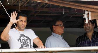 PIX: Salman Khan celebrates Eid with fans