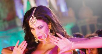 PIX: Veena Malik's Hot Item Number