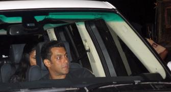 PIX: Salman, SRK pay Yash Chopra a last visit