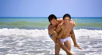 PHOTO: SRK, Shirish Kunder bond on beach in Barbados