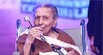 Legendary singer Shamshad Begum dies at 94