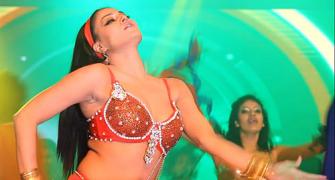 PIX: Veena Malik's SIZZLING HOT item number