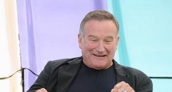 'Thank you for the decades of entertainment, Robin Williams'