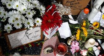 IN PICTURES: Fans mourn Robin Williams