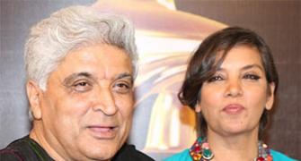 Shabana Azmi, Javed Akhtar celebrate 30th wedding anniversary