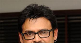 Venkatesh to play Mohanlal's role in the Telugu remake of Drishyam