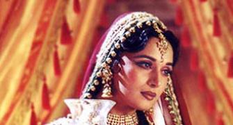 Quiz Time: How much did Madhuri's outfit weigh in Kahe Chedd Mohe song from Devdas?