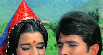 Quiz: Name the famous hero who played the villain in Aan Milo Sajna?