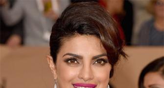 Here's what Priyanka should wear to the Oscars!