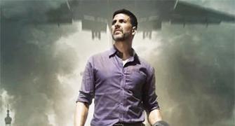 Airlift Review: Akshay is impressive