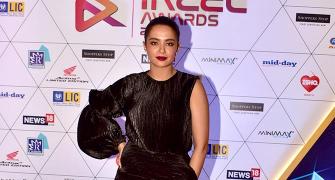 PIX: Surveen, Radhika mingle at awards function