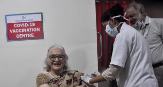 Asha Parekh, 78, takes the COVID vaccine