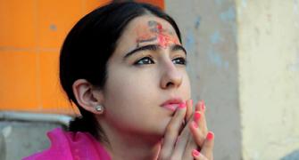 Sara Performs Bhasma Aarti