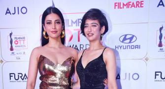 Shruti-Sonam Shine At Filmfare OTT Awards