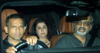 Shah Rukh Mourns With Farah Khan