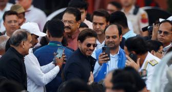 SRK Star Attraction At Modi Swearing In