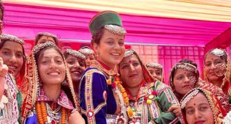 Kangana Goes Traditional To Meet Voters