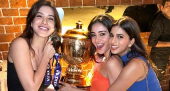 Ananya, Suhana, Shanaya With IPL Trophy
