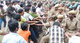 Anti-Telangana protests, fasts continue in AP