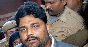 Pappu Yadav returns to Lalu's RJD, to contest against Sharad Yadav
