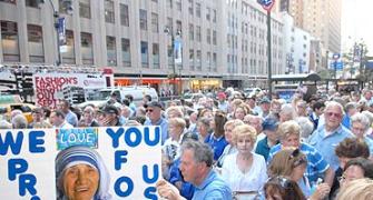 Empire State shuts door, but NYC celebrates Mother Teresa