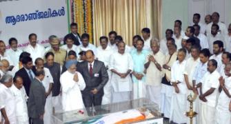 PM pays his last respects to Karunakaran