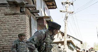 Forces surround Sopore to flush out terrorists