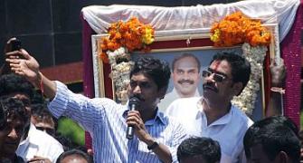 Thousands turn up to show support for Jagan