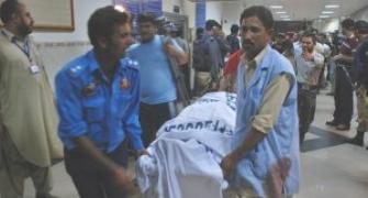 Militants storm hospital in Lahore, 4 killed