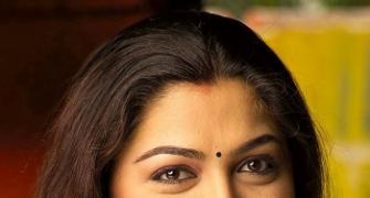 Khushboo springs a surprise; set to join DMK