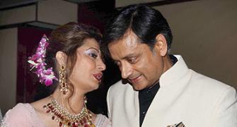 Respect Shashi Tharoor's right to silence: HC to Arnab