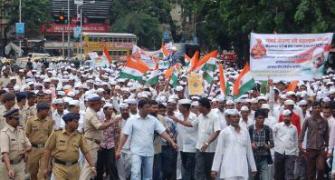 Mumbai's dabbawalas join Anna's protest
