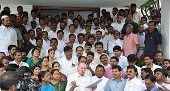 29 pro-Jagan MLAs, 2 MPs to quit AP assembly
