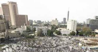 PIX: Mubarak dismisses deadline, Egypt enraged