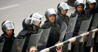 Egypt crisis: Mass protests against Mubarak escalate